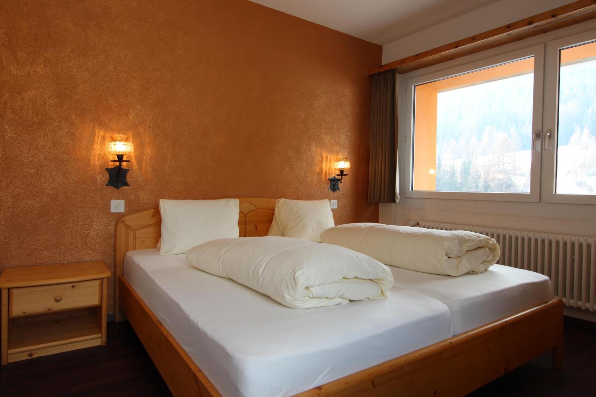 Hotel Al Rom Tschierv Стая снимка