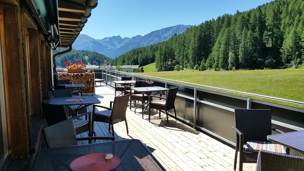 Hotel Al Rom Tschierv Екстериор снимка