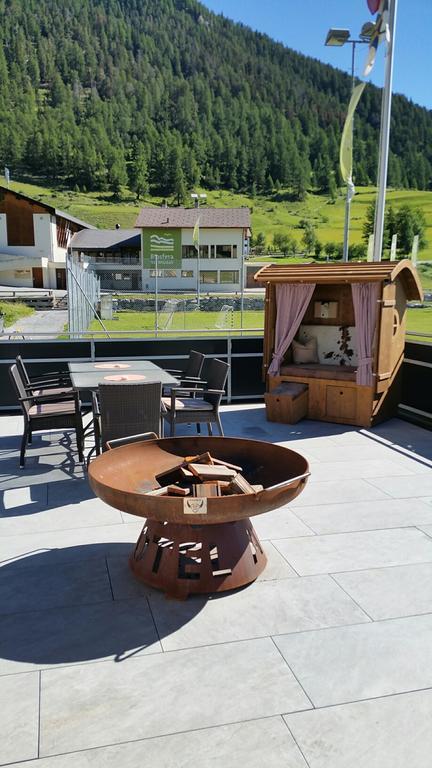 Hotel Al Rom Tschierv Екстериор снимка