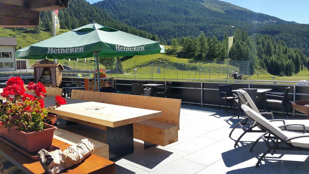 Hotel Al Rom Tschierv Екстериор снимка
