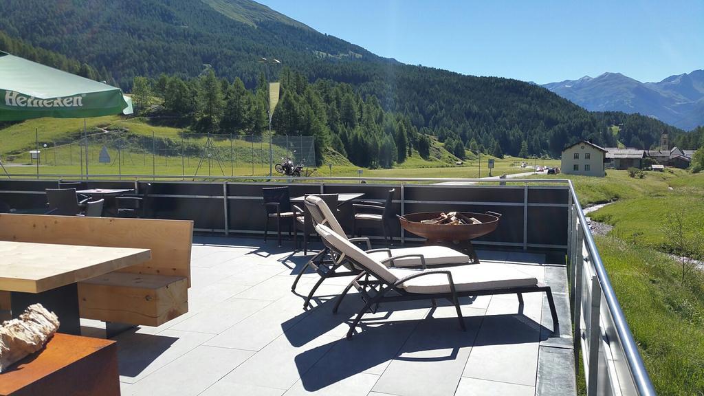 Hotel Al Rom Tschierv Екстериор снимка