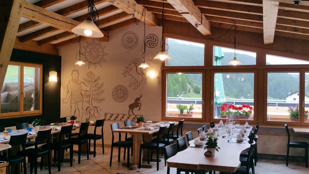 Hotel Al Rom Tschierv Екстериор снимка