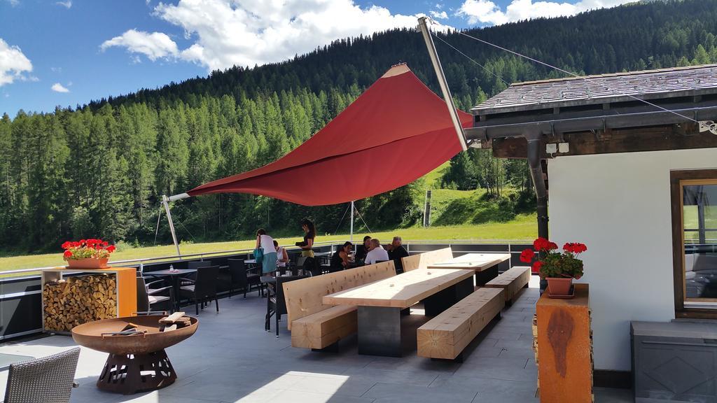 Hotel Al Rom Tschierv Екстериор снимка