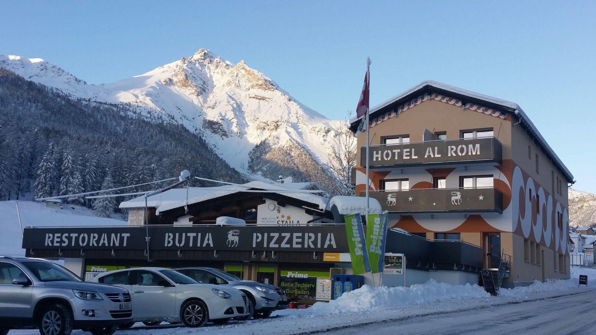 Hotel Al Rom Tschierv Екстериор снимка