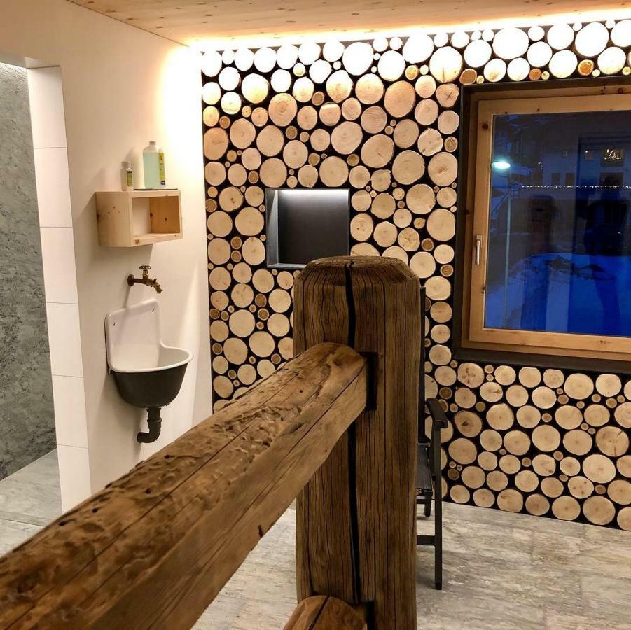 Hotel Al Rom Tschierv Екстериор снимка
